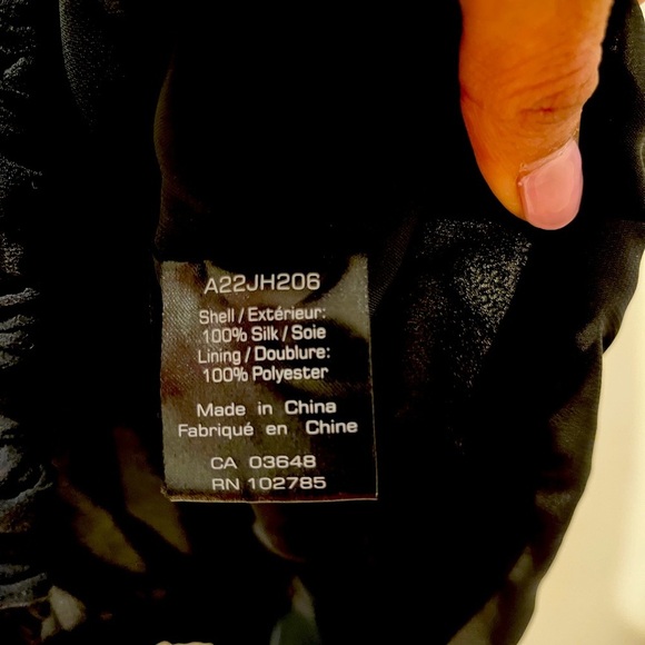 Beautiful silk top with chain  embellishments Medium - Picture 5 of 5